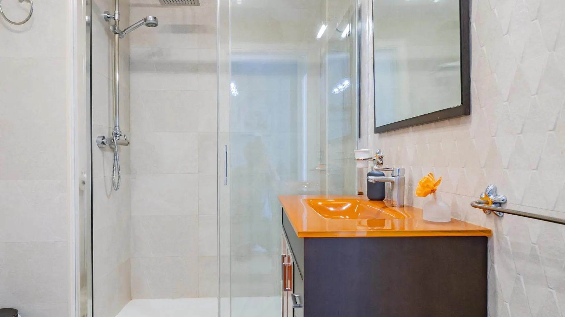 Cubo'S Urban Suite Town Centre Alhaurin el Grande Spain