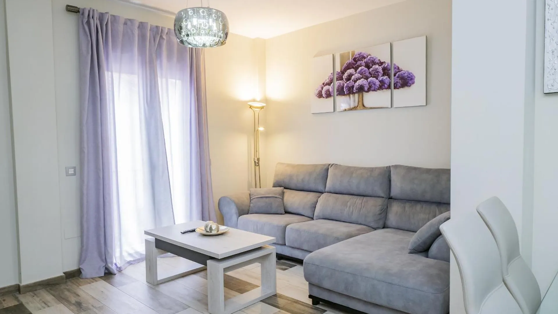 Apartment Cubo'S Urban Suite Town Centre Alhaurin el Grande