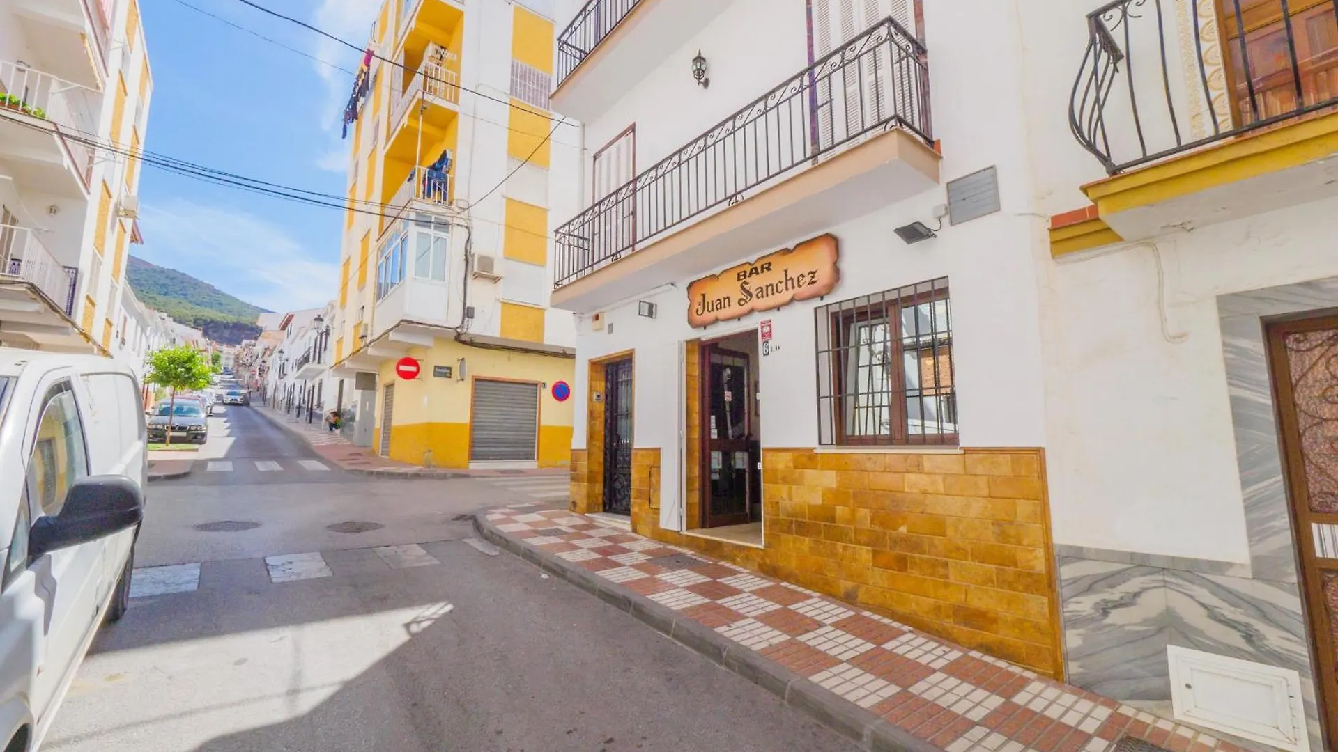 Appartamento Cubo'S Urban Suite Town Centre Alhaurín el Grande Spagna